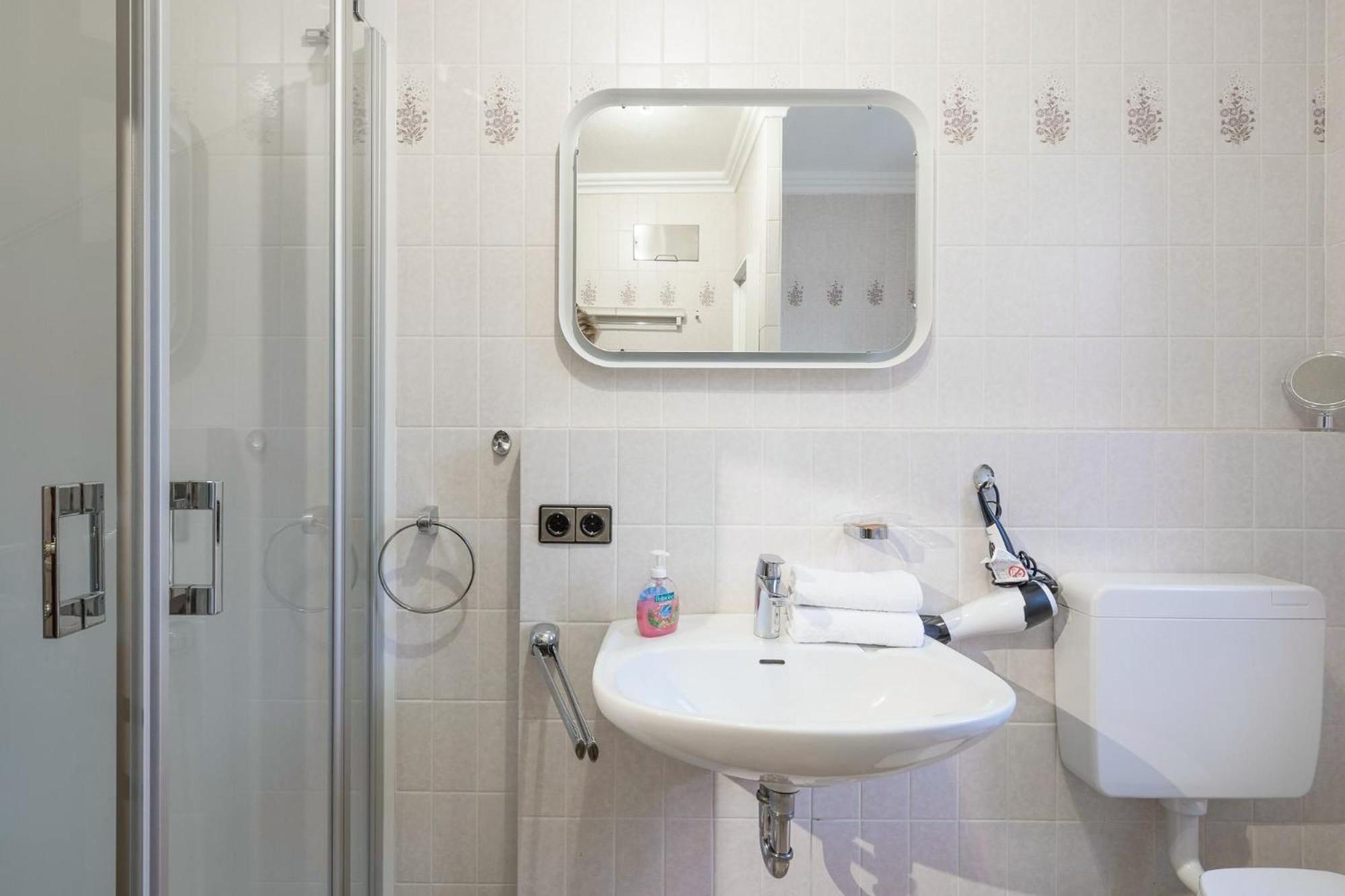Ferienwohnung Lutte Stuuv Husum  Exterior foto